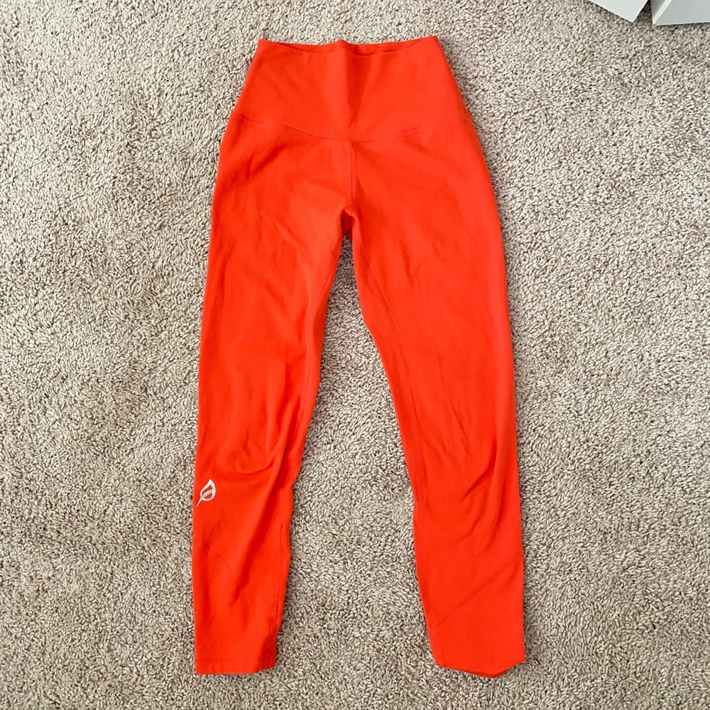 High waisted leggings